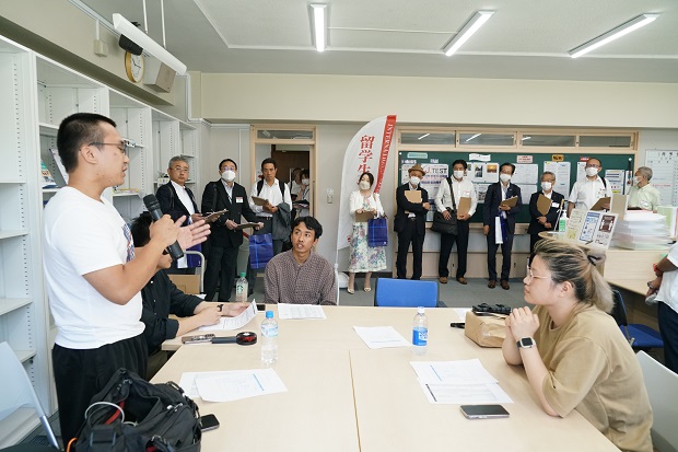 宮原駅前で行われる「さいたまKI-TAまつり」など、「チーム留学生センター」として様々な地域のイベントにも参加。自分たちが受けてきたサポートを次に入学してくる留学生に伝えていきたい。と留学生オープンキャンパスの準備に励んでいます。