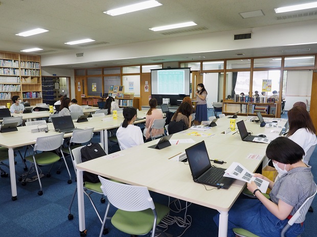 約30万冊の蔵書から、必要な文献をどうやって探し出したらよいだろう…？