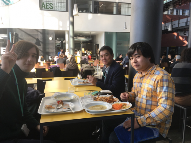フィンランドではビュッフェ形式のランチが一般的です。味も美味しかったです!