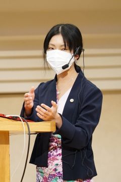 宮下萌弁護士