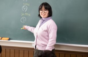 多文化共生の学生時代その経験を活かして日本語を指導する