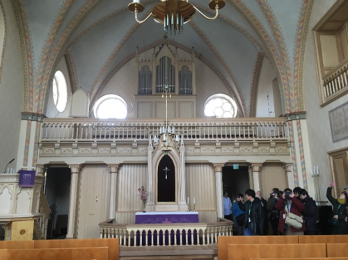 ディアコニッセ研究所内にある礼拝堂。