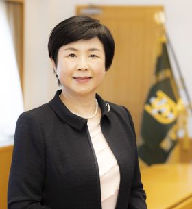 聖学院大学 学長　小池 茂子