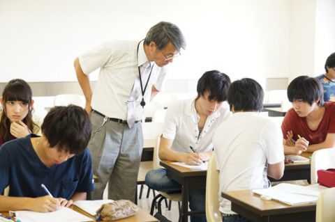 その後、問題の条件を変えることにより「課題を発展的にとらえる」学習に入っていきました