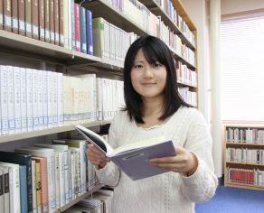 模擬講義で得た情報や、傾向と対策が試験で生きた」日本文化学科学生インタビュー
